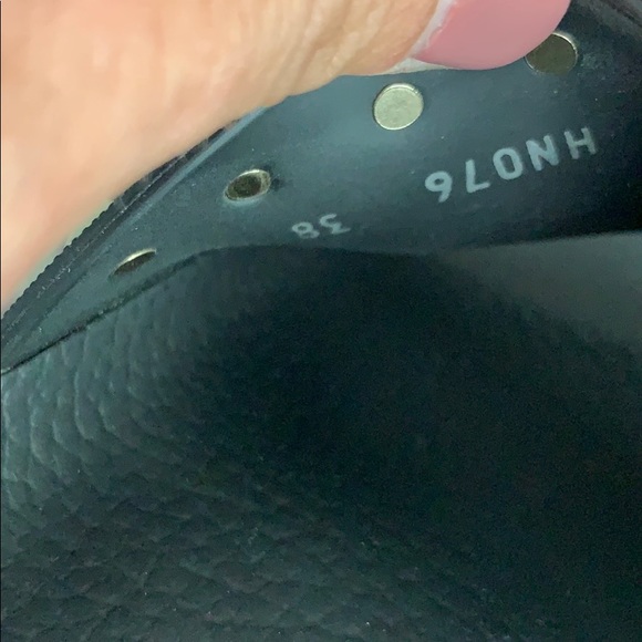 Valentino rockstud slides black size 38 (I’m a size 7 and they fit perfectly). - Picture 3 of 7